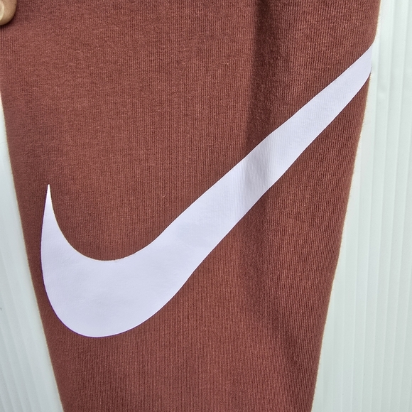Nike Rust Colored Leggings with Signature Swoosh Size M Soft Activewear Sporty - Picture 8 of 10